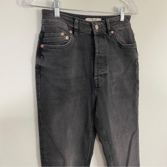 Free People 26 Zuri‎ Black High Rise Distressed Mom Jeans - Picture 4 of 13